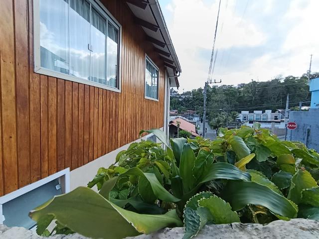 Casa Mista Averbada próximo a Humberto de Campos em Blumenau