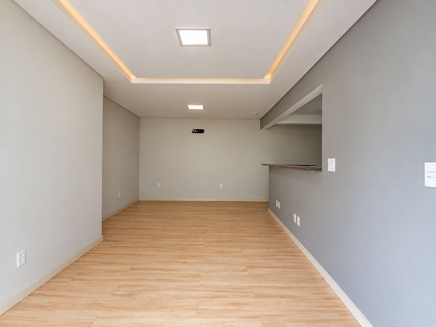 Apartamento com 2 dormitórios, suíte e closet, 110 m² próximo ao centro em Blumenau
